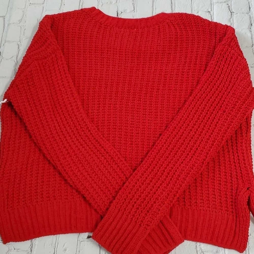 CANDIE'S RED FLUFFY CROPPED LONGSLEEVE SWEATER. - Picture 5 of 6
